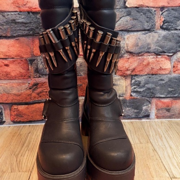 Bullet Boots - Picture 2 of 6